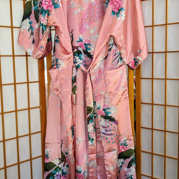 Theatrical Pink Satin Kimono Robe - Picture 10 of 14